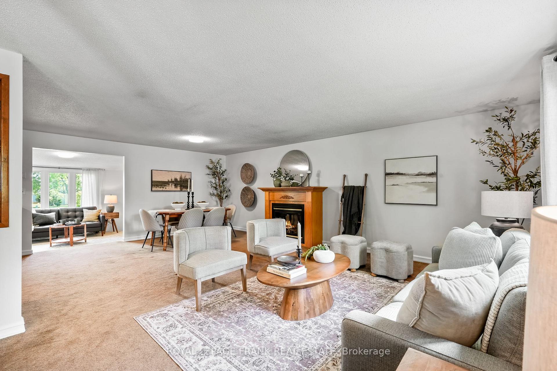 Photo 4 of 185 Wilmot Trail, Clarington, Newcastle — HOMEH