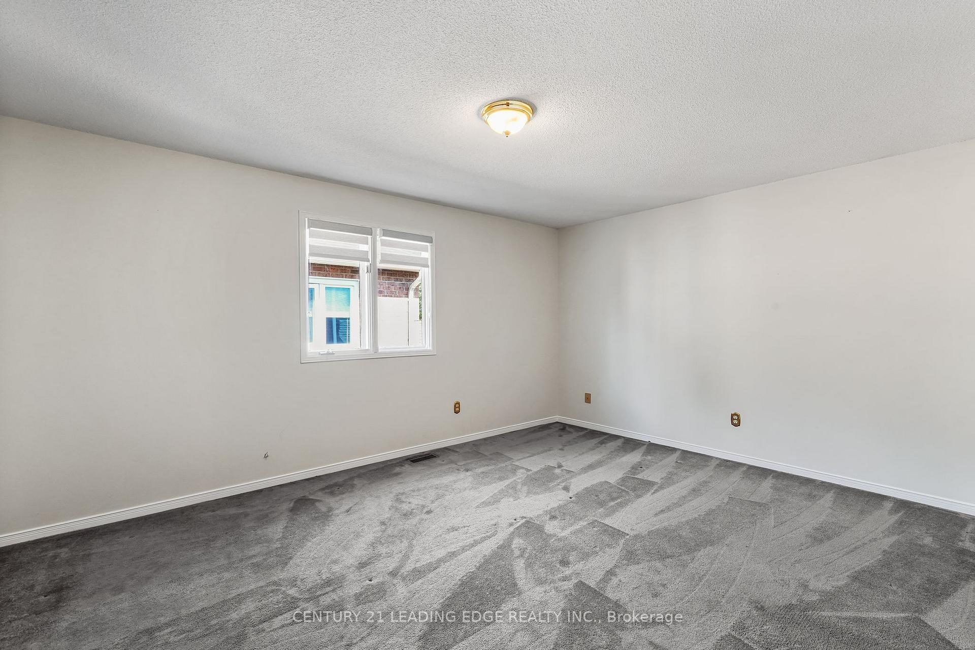 Photo 24 of 34 Henderson Drive, Whitby, Pringle Creek — HOMEH