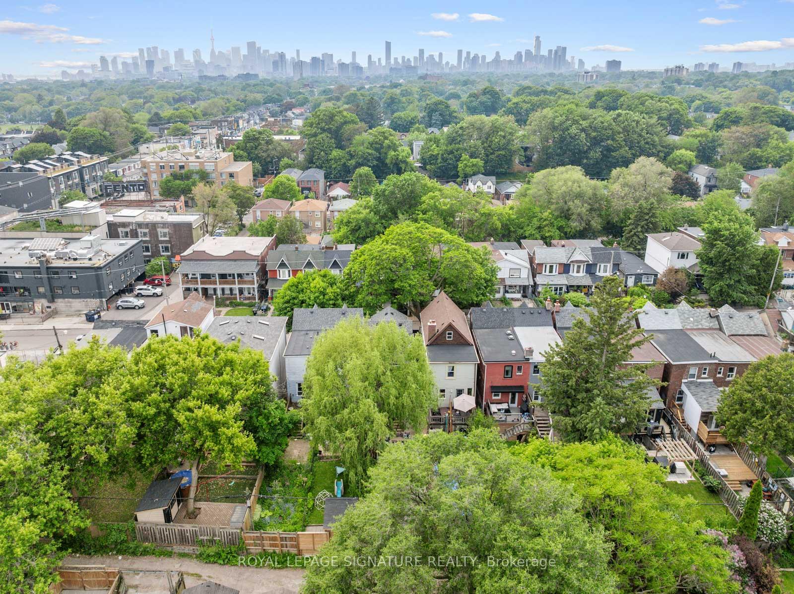 Photo 26 of 247 Highfield Road, Toronto, Greenwood-Coxwell — HOMEH