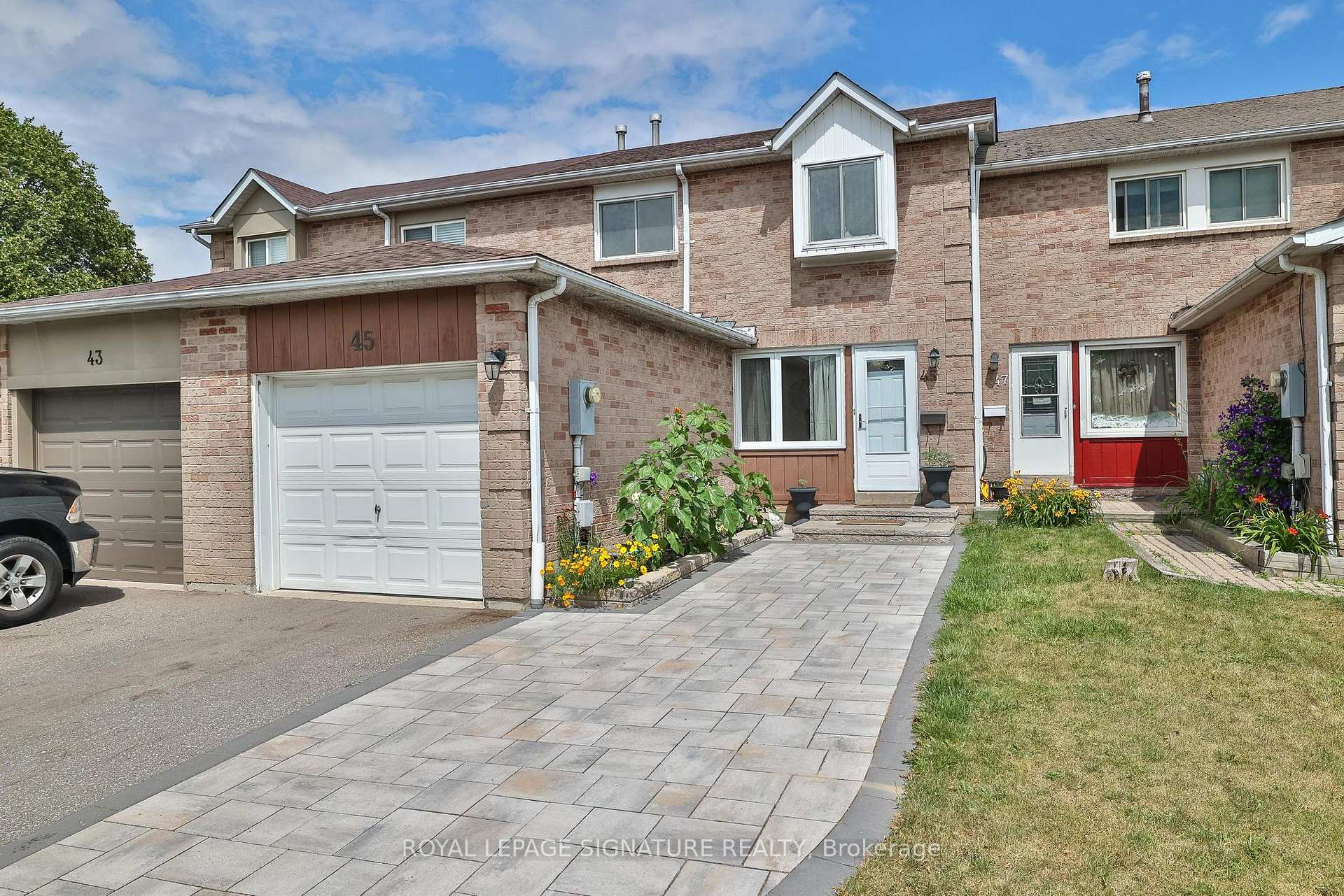 Photo 9 of 45 Tams Drive, Ajax, Central East — HOMEH