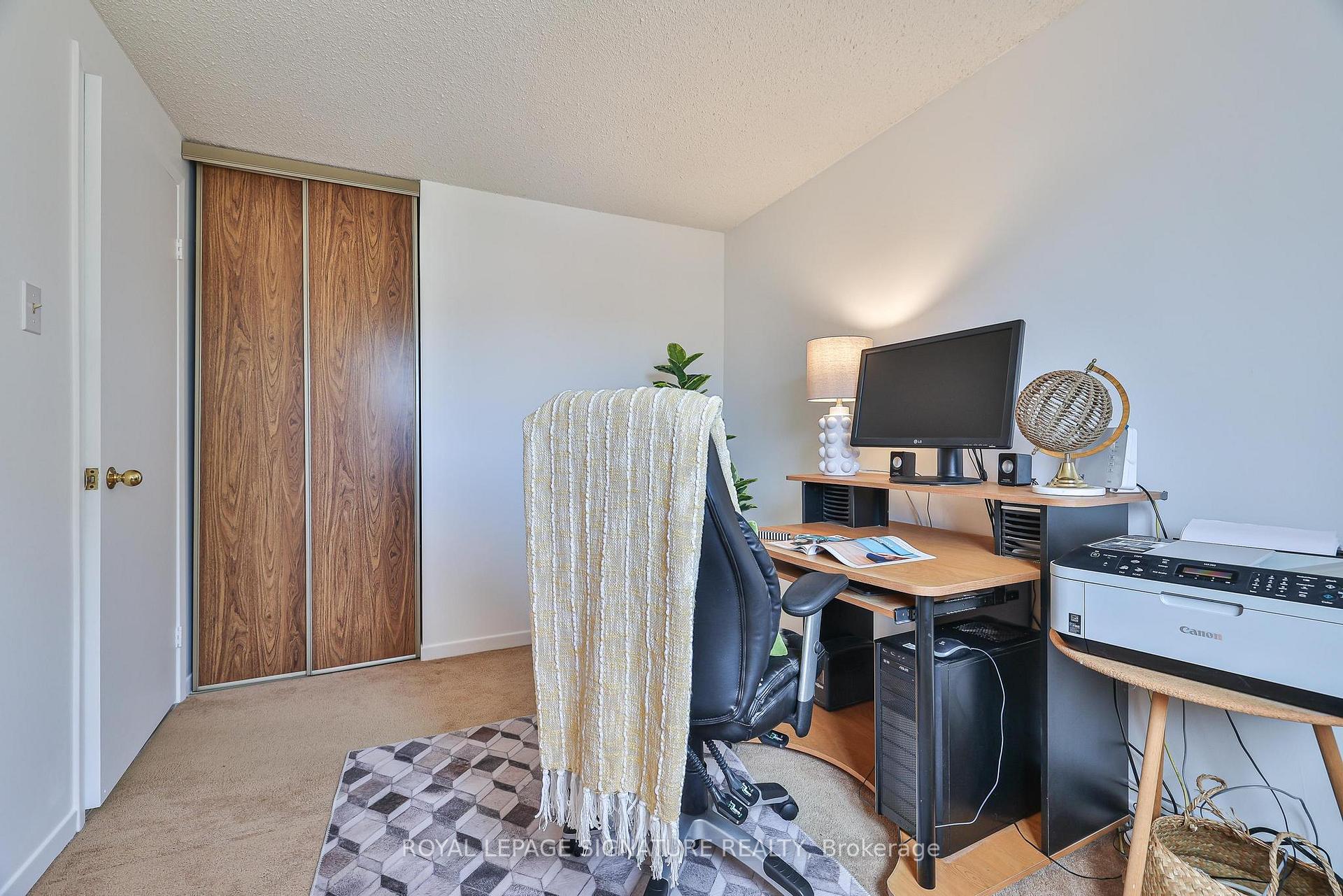 Photo 23 of 45 Tams Drive, Ajax, Central East — HOMEH