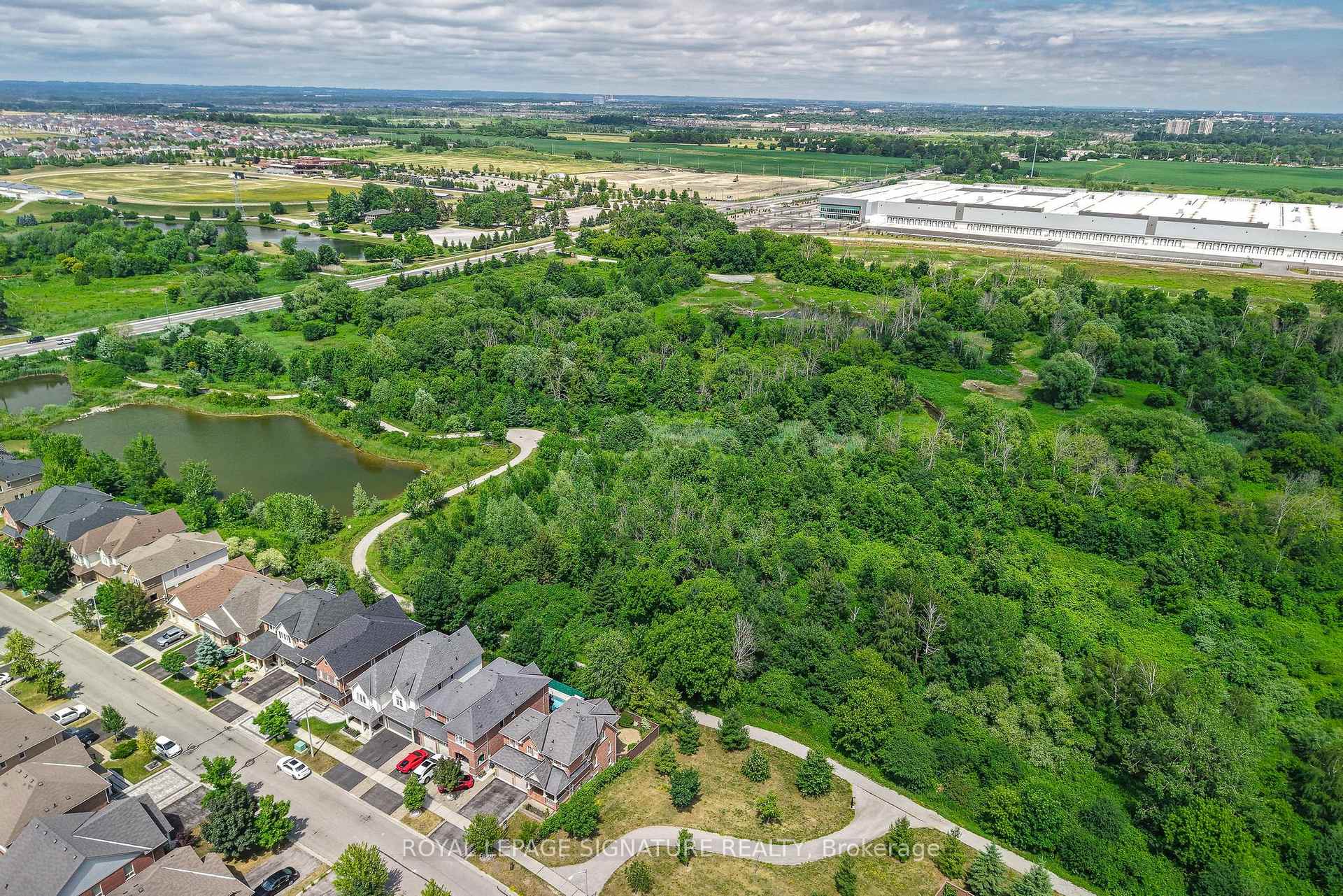 Photo 37 of 45 Tams Drive, Ajax, Central East — HOMEH