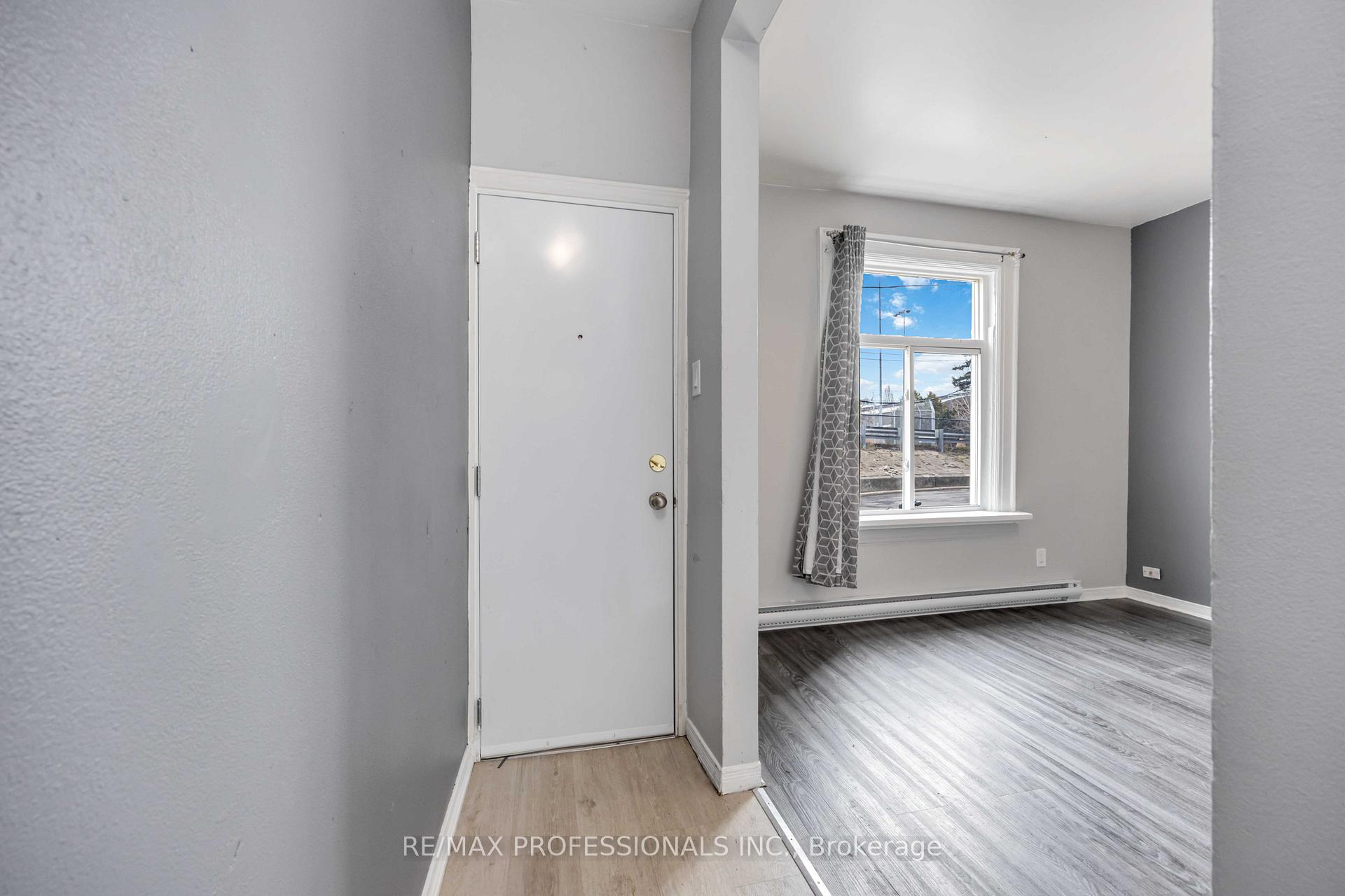 Photo 7 of 220 Main Street, Toronto, East End-Danforth — HOMEH