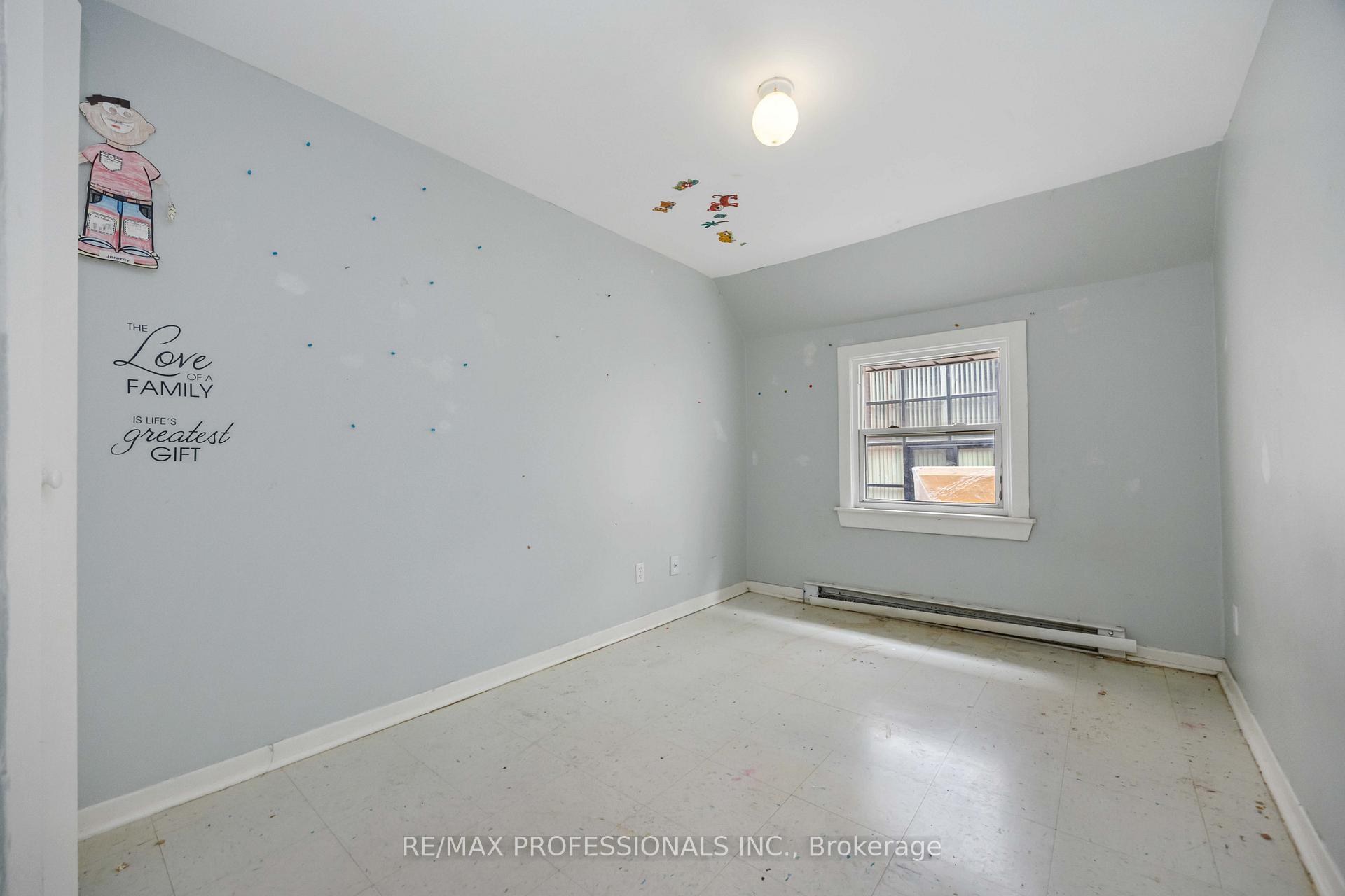 Photo 23 of 220 Main Street, Toronto, East End-Danforth — HOMEH