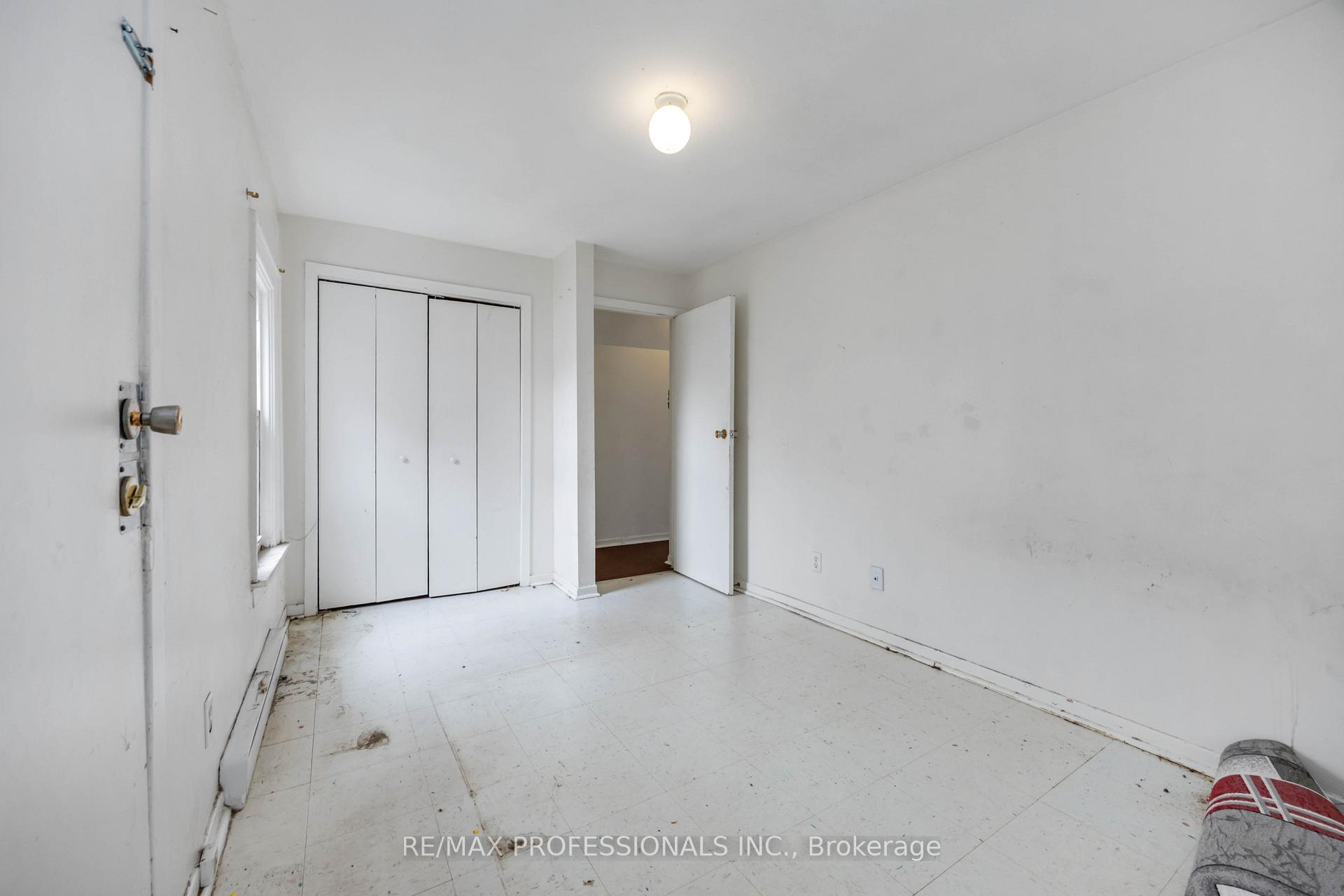 Photo 19 of 220 Main Street, Toronto, East End-Danforth — HOMEH