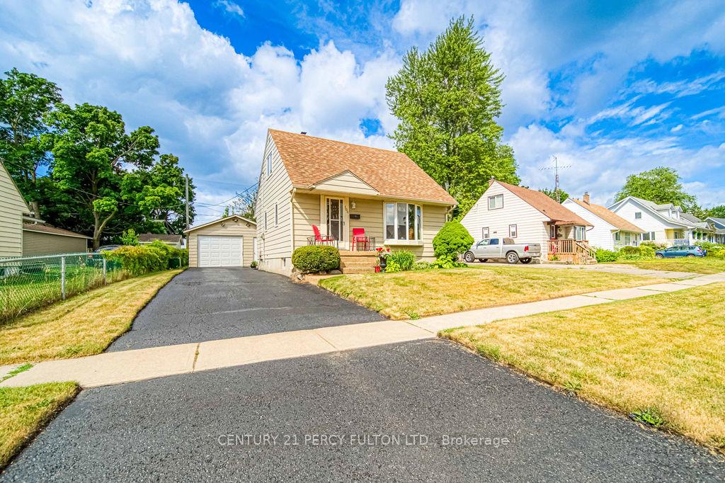 Photo 2 of 106 Admiral Road, Ajax, South East — HOMEH