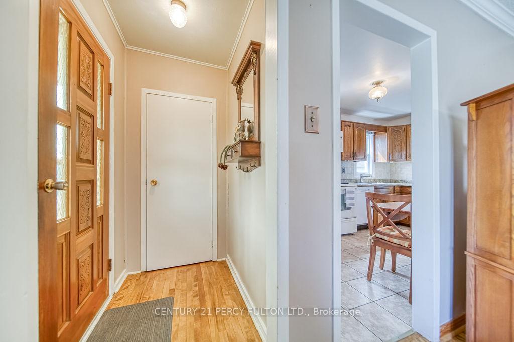 Photo 6 of 106 Admiral Road, Ajax, South East — HOMEH