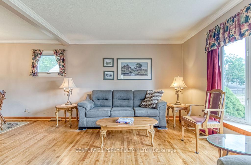 Photo 9 of 106 Admiral Road, Ajax, South East — HOMEH