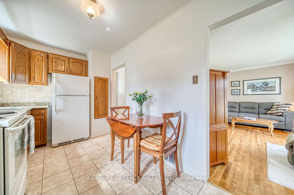Photo 15 of 106 Admiral Road, Ajax, South East — HOMEH