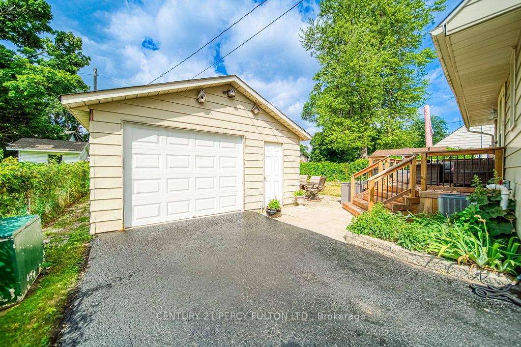 Photo 33 of 106 Admiral Road, Ajax, South East — HOMEH