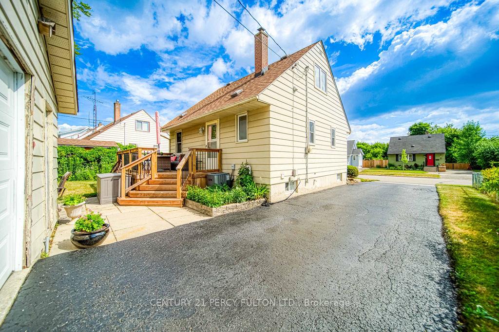 Photo 32 of 106 Admiral Road, Ajax, South East — HOMEH