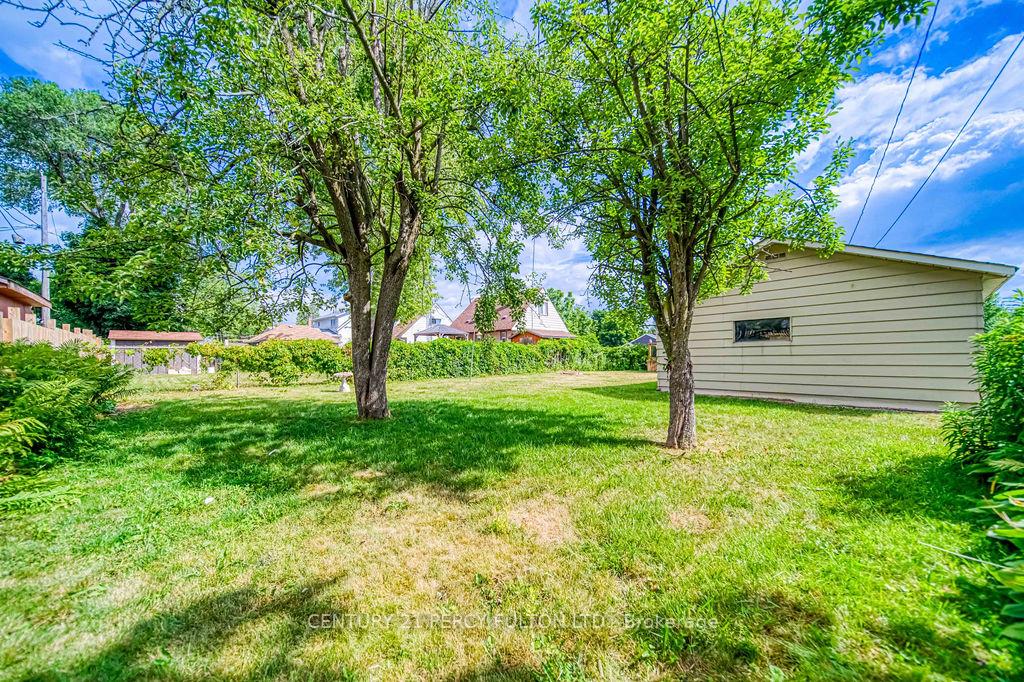 Photo 40 of 106 Admiral Road, Ajax, South East — HOMEH
