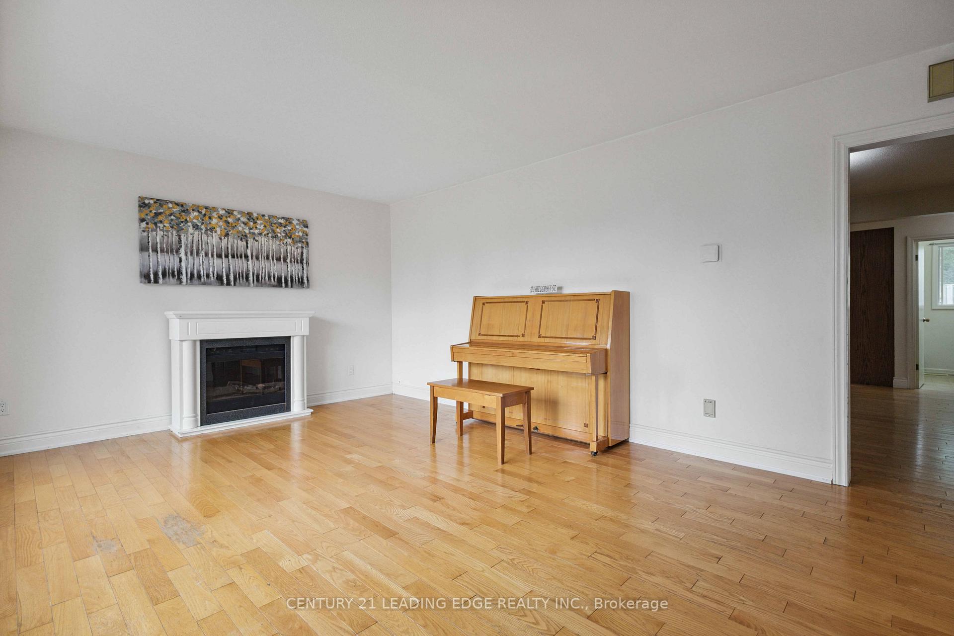 Photo 8 of 322 Hillcroft Street, Oshawa, O'Neill — HOMEH
