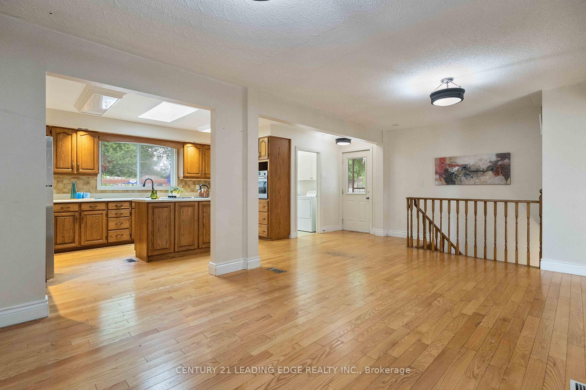 Photo 20 of 322 Hillcroft Street, Oshawa, O'Neill — HOMEH