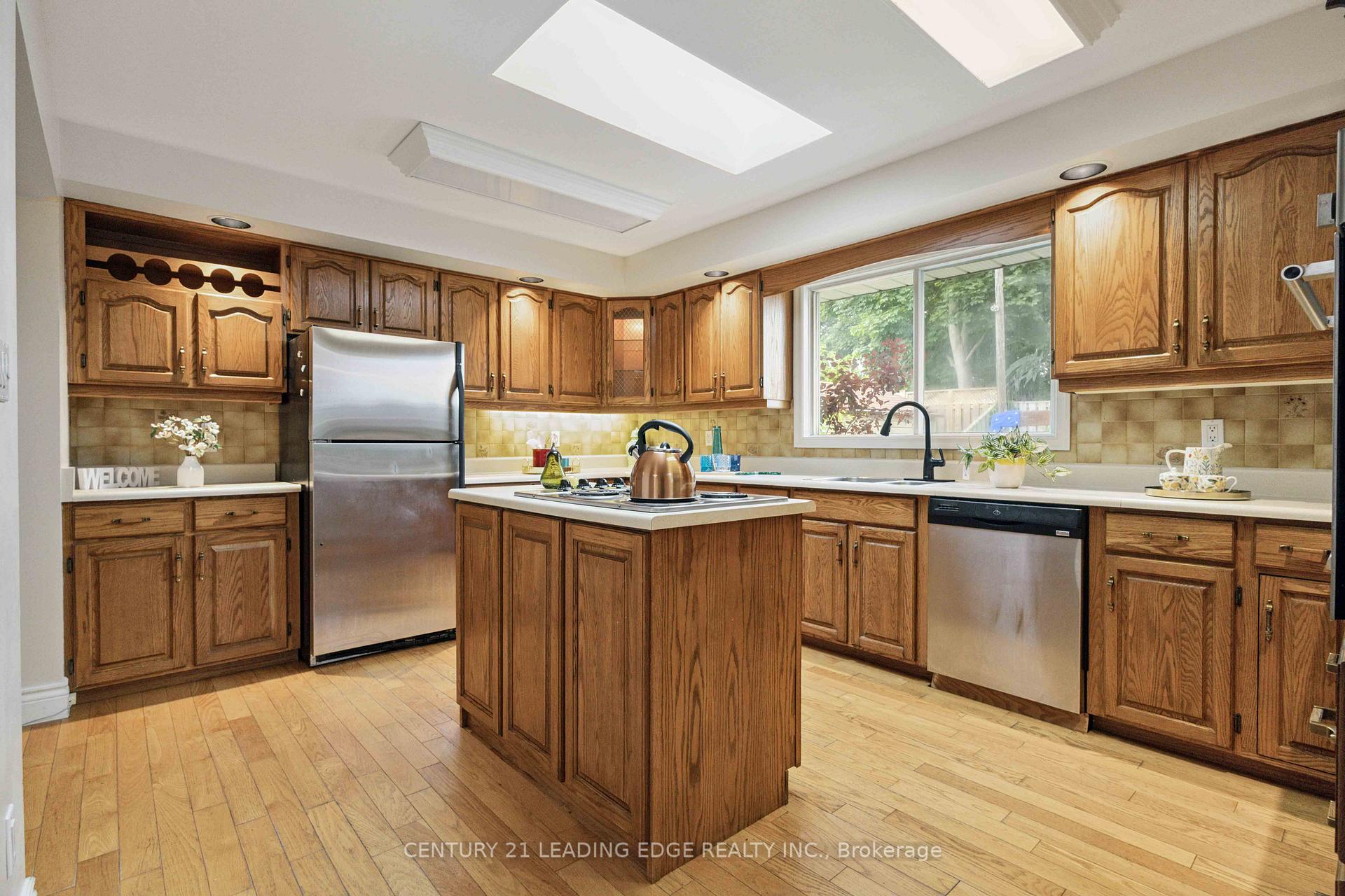 Photo 31 of 322 Hillcroft Street, Oshawa, O'Neill — HOMEH