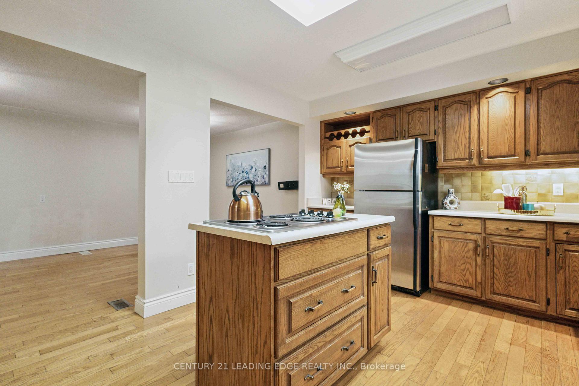 Photo 25 of 322 Hillcroft Street, Oshawa, O'Neill — HOMEH