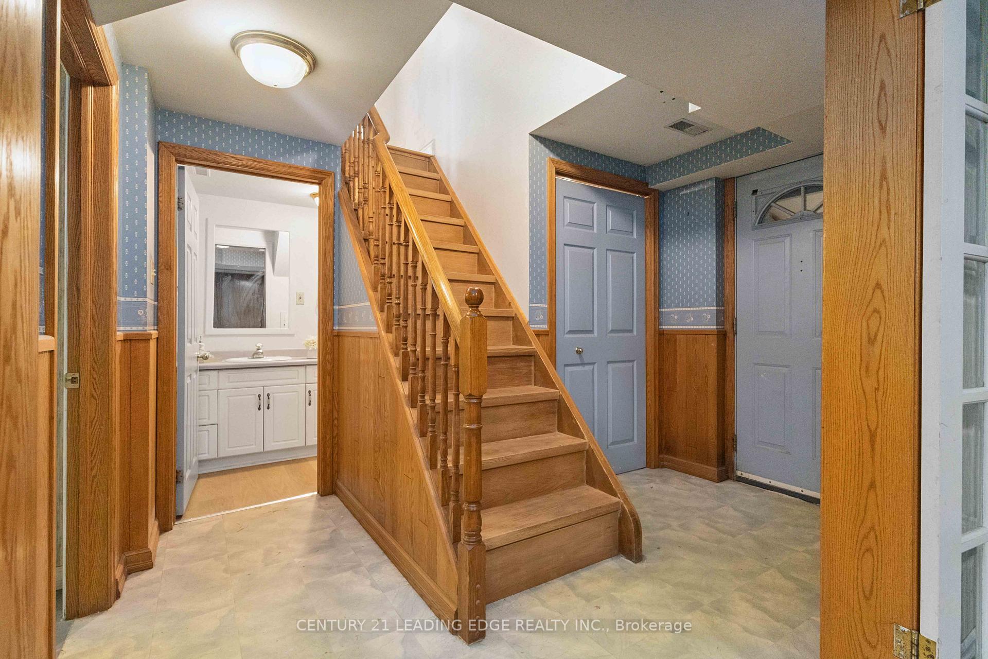 Photo 33 of 322 Hillcroft Street, Oshawa, O'Neill — HOMEH