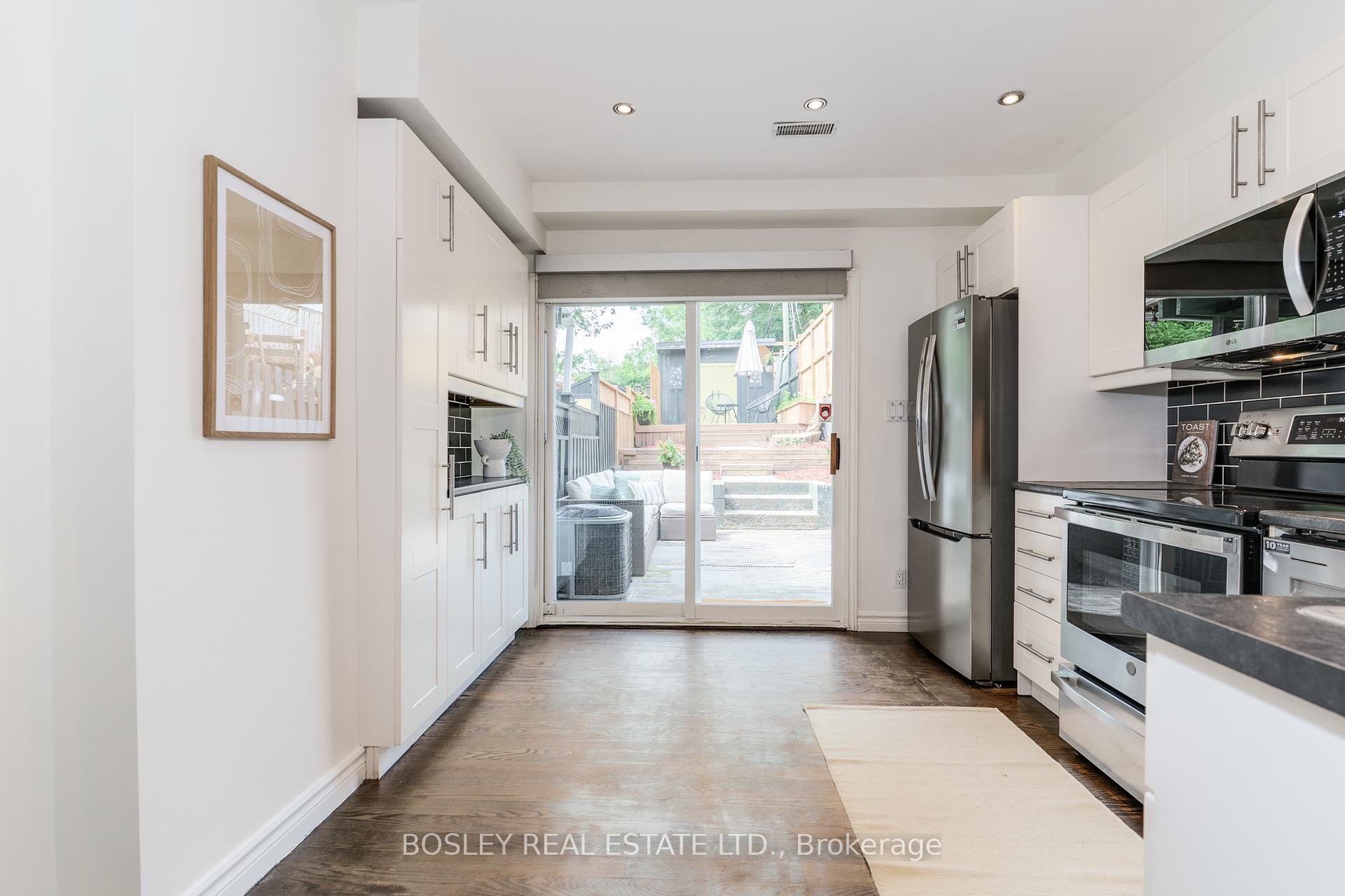 Photo 13 of 90 Walpole Avenue, Toronto, Greenwood-Coxwell — HOMEH