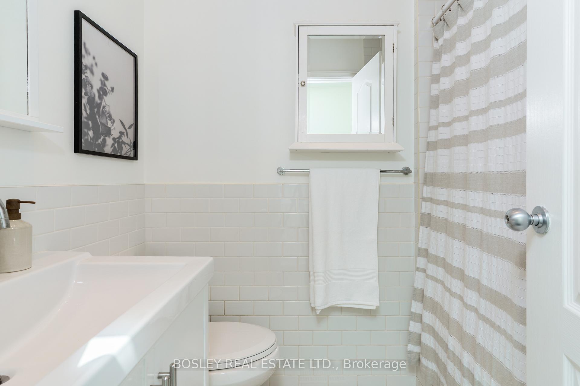Photo 11 of 90 Walpole Avenue, Toronto, Greenwood-Coxwell — HOMEH