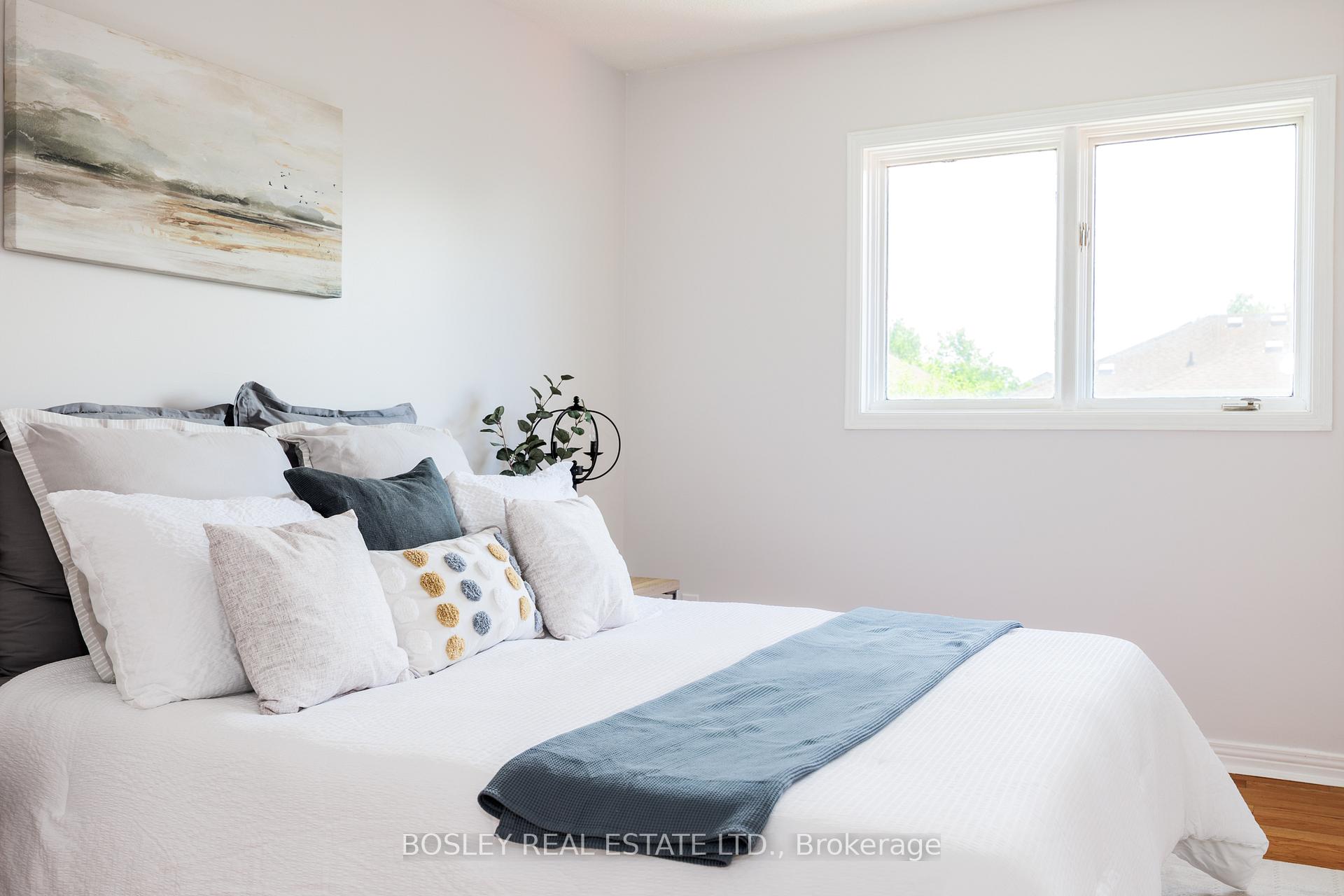 Photo 11 of 26 Corner Stone Crescent, Whitby, Rolling Acres — HOMEH