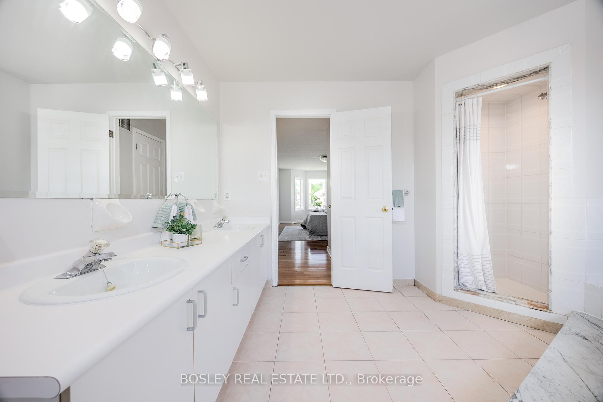 Photo 18 of 26 Corner Stone Crescent, Whitby, Rolling Acres — HOMEH