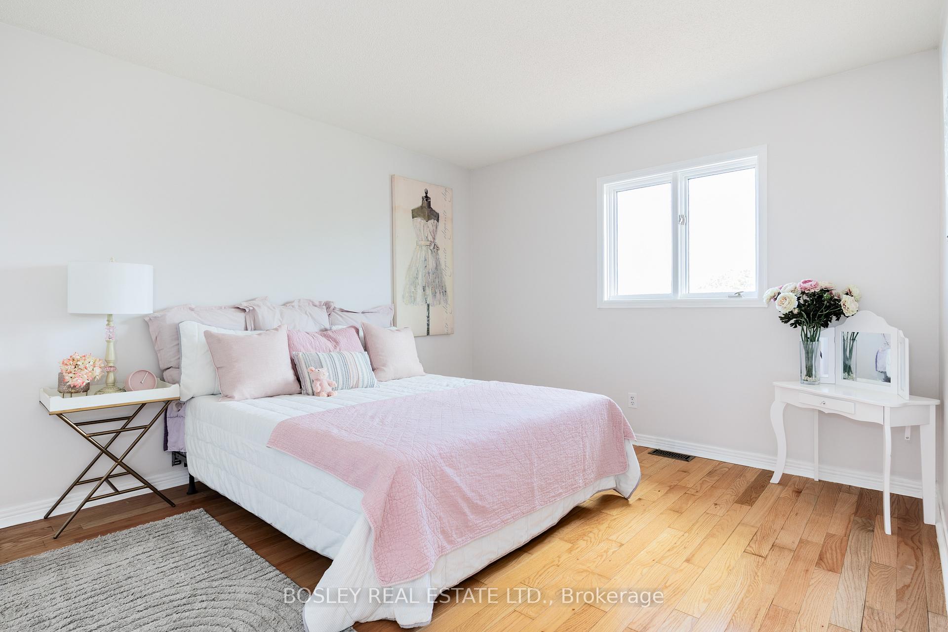 Photo 15 of 26 Corner Stone Crescent, Whitby, Rolling Acres — HOMEH