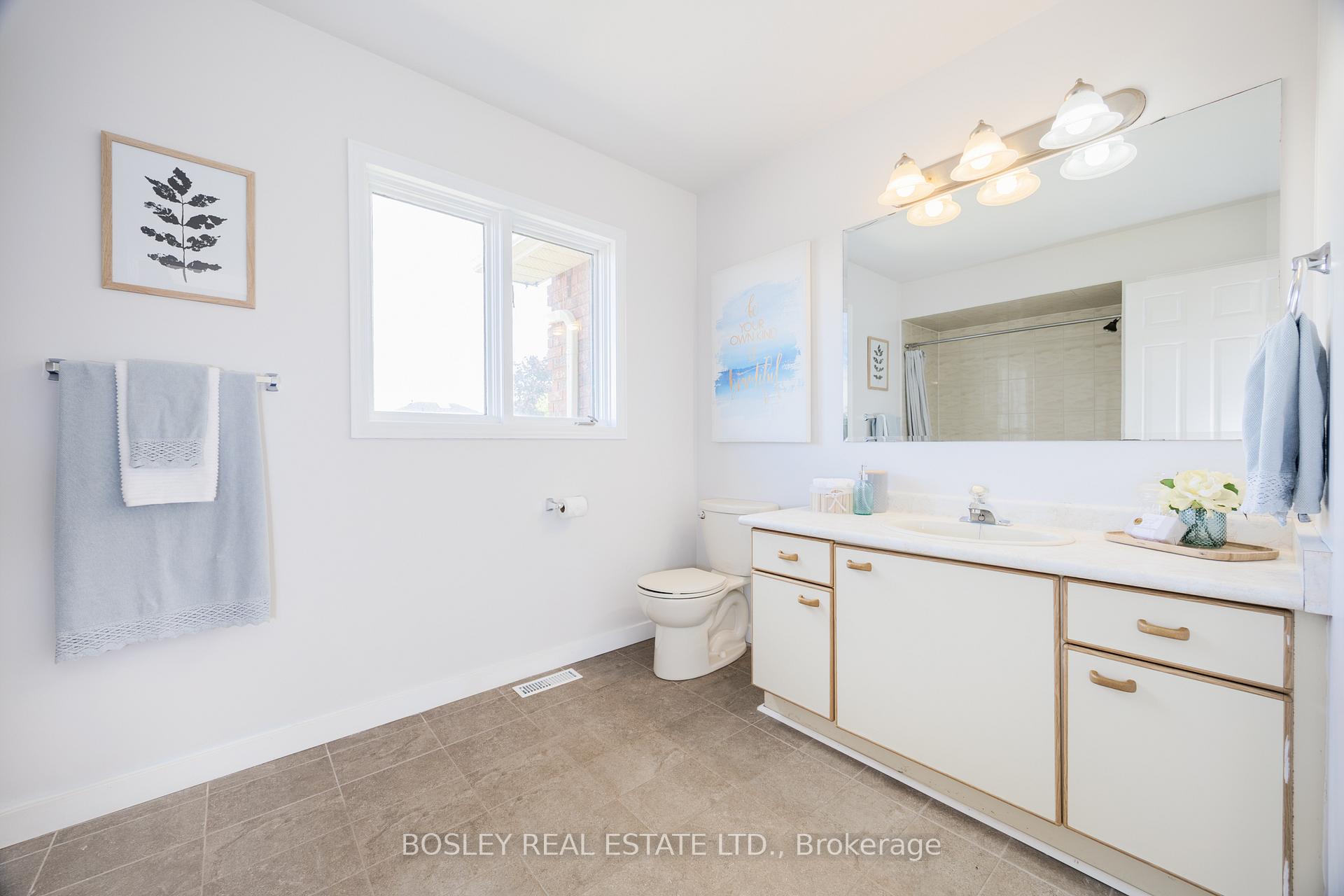 Photo 25 of 26 Corner Stone Crescent, Whitby, Rolling Acres — HOMEH