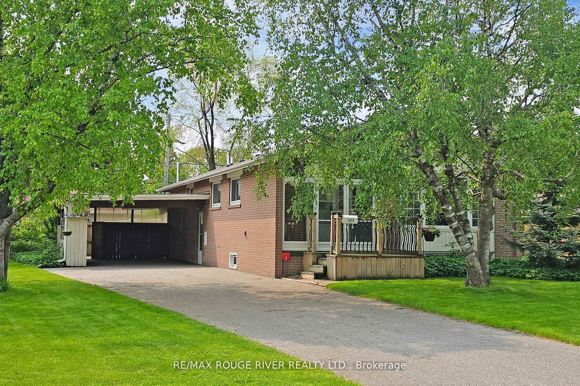 Photo 3 of 1373 Poprad Avenue, Pickering, Bay Ridges — HOMEH