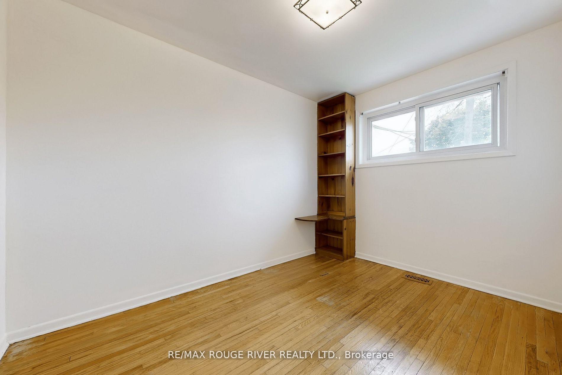 Photo 12 of 1373 Poprad Avenue, Pickering, Bay Ridges — HOMEH
