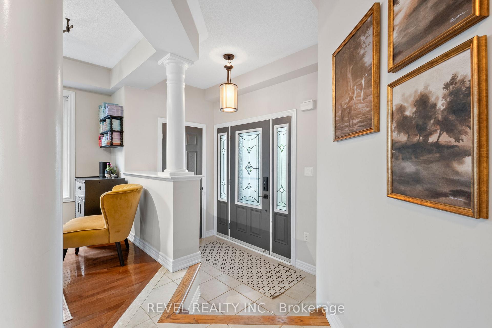 Photo 2 of 14 Kaukonen Court, Clarington, Bowmanville — HOMEH