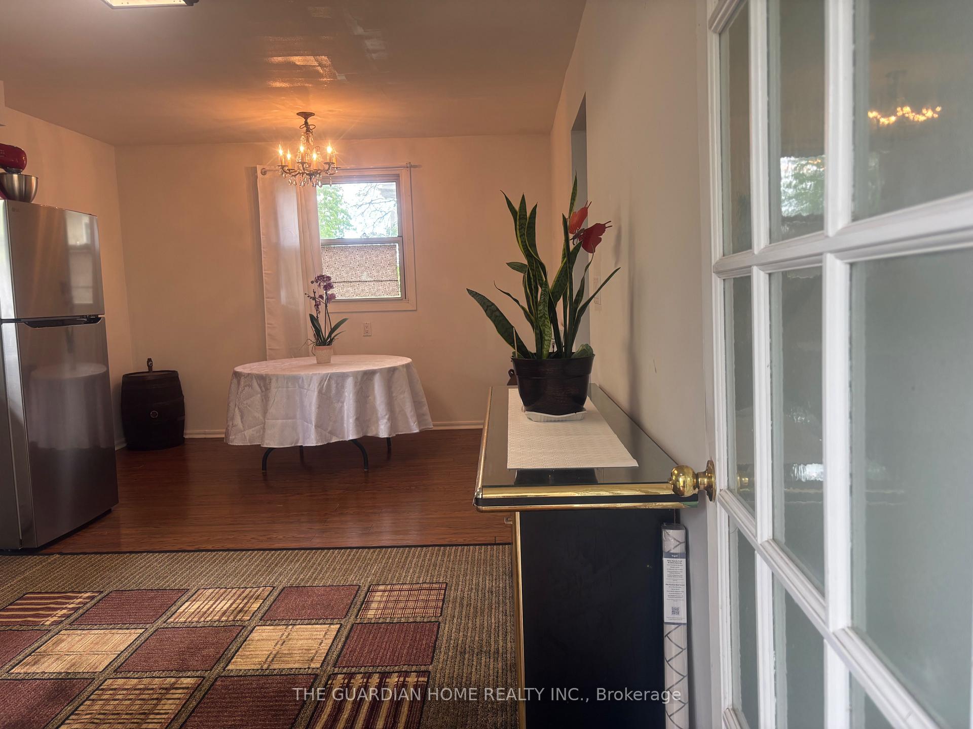 Photo 4 of 211 Park Road S, Oshawa, Vanier — HOMEH