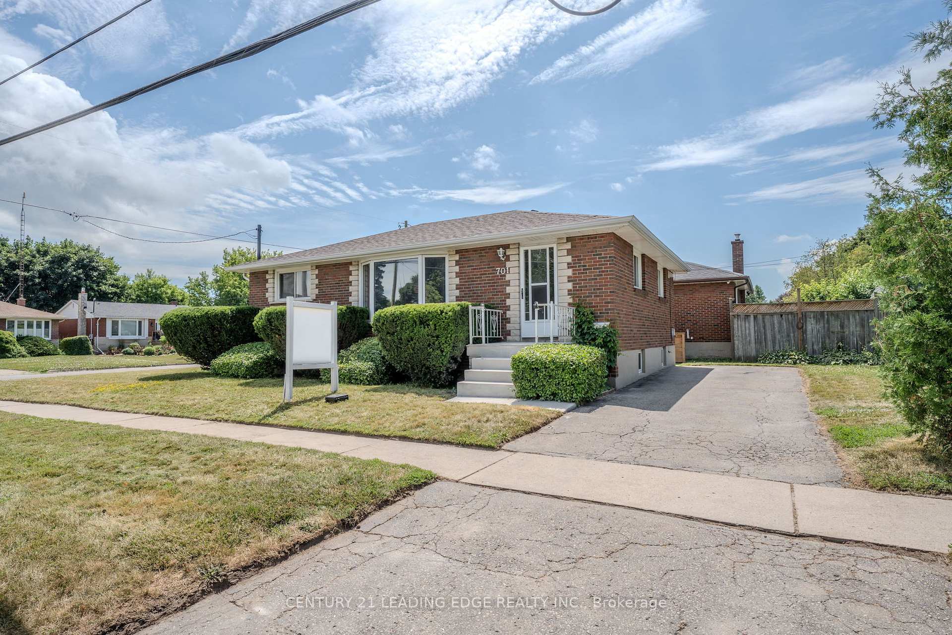Photo 1 of 701 Taylor Avenue, Oshawa, Donevan — HOMEH