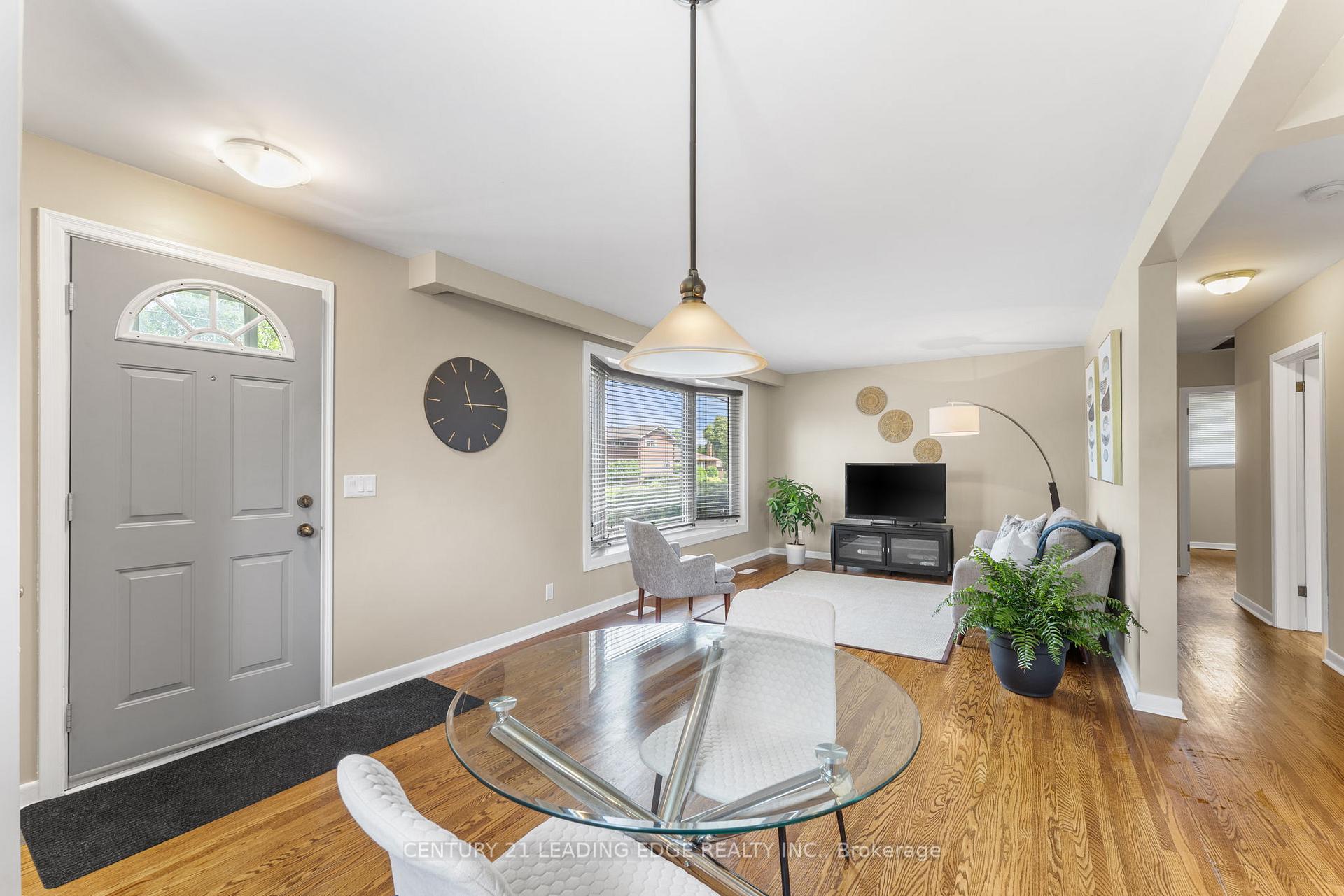 Photo 5 of 701 Taylor Avenue, Oshawa, Donevan — HOMEH