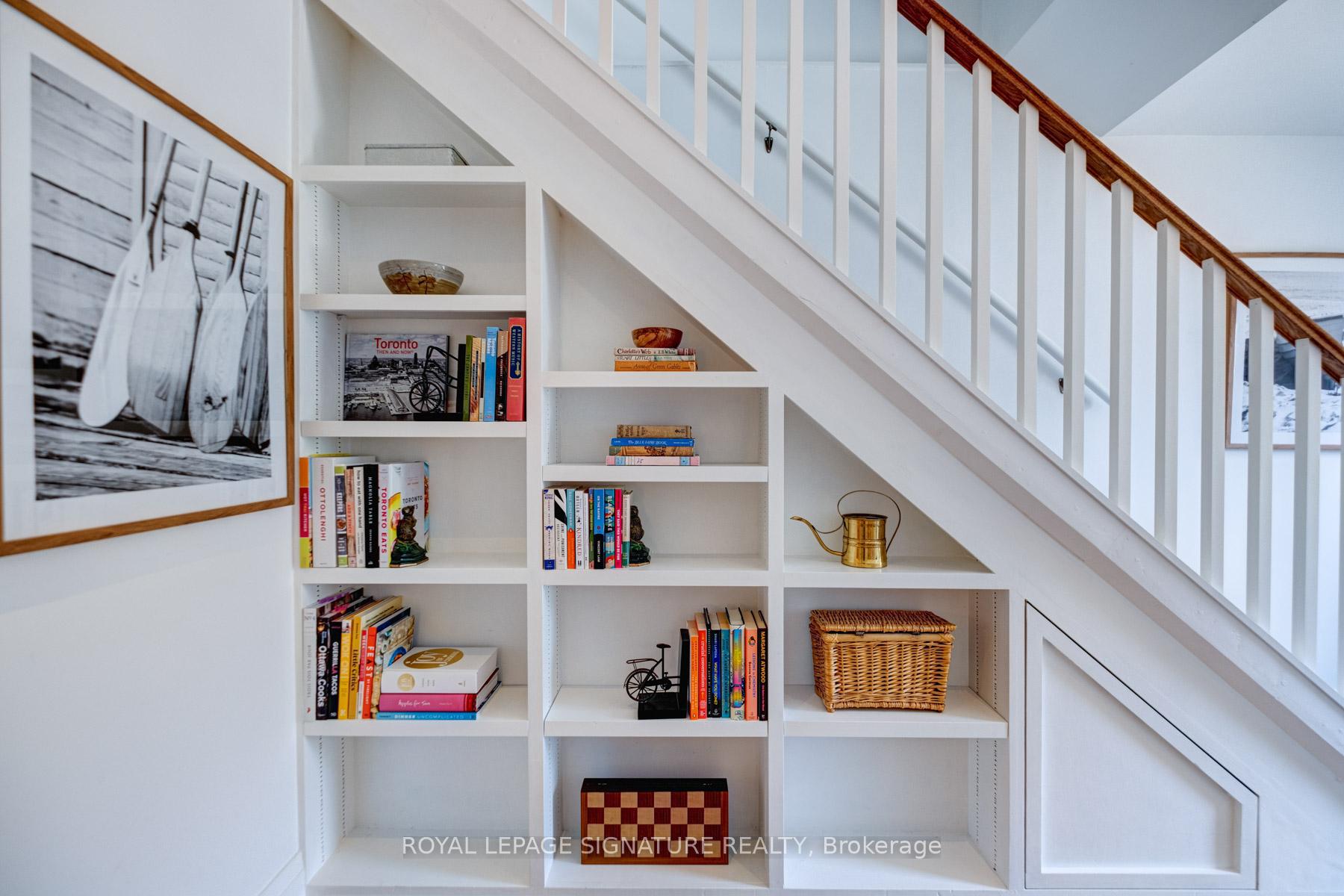 Photo 5 of 216 Holborne Avenue, Toronto, Woodbine-Lumsden — HOMEH