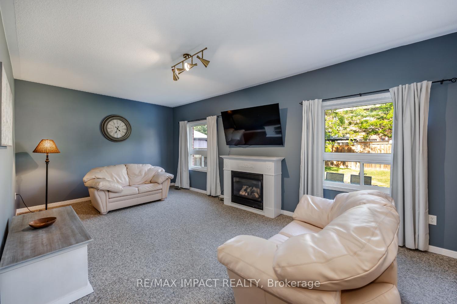 Photo 4 of 1555 Quail Run Drive, Oshawa, Taunton — HOMEH