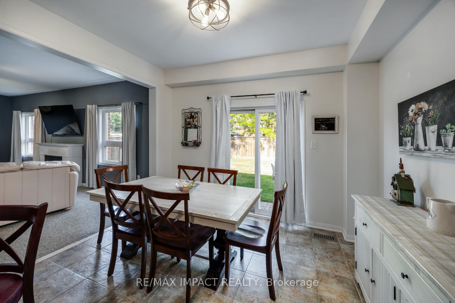 Photo 3 of 1555 Quail Run Drive, Oshawa, Taunton — HOMEH
