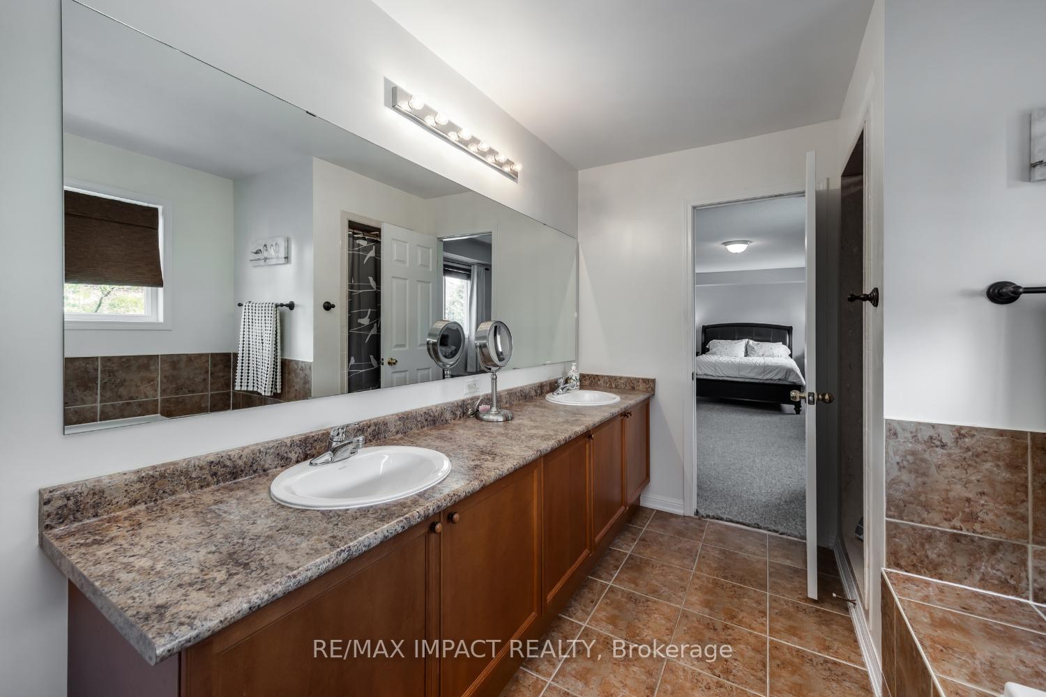 Photo 15 of 1555 Quail Run Drive, Oshawa, Taunton — HOMEH
