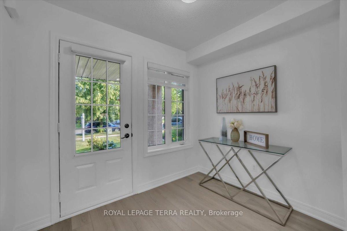 Photo 2 of 67 Dadson Drive, Clarington, Bowmanville — HOMEH