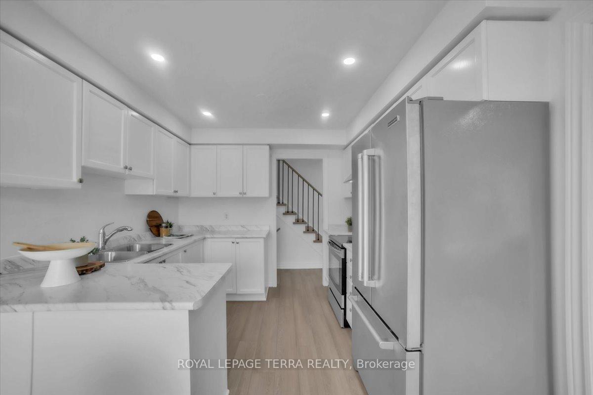 Photo 14 of 67 Dadson Drive, Clarington, Bowmanville — HOMEH