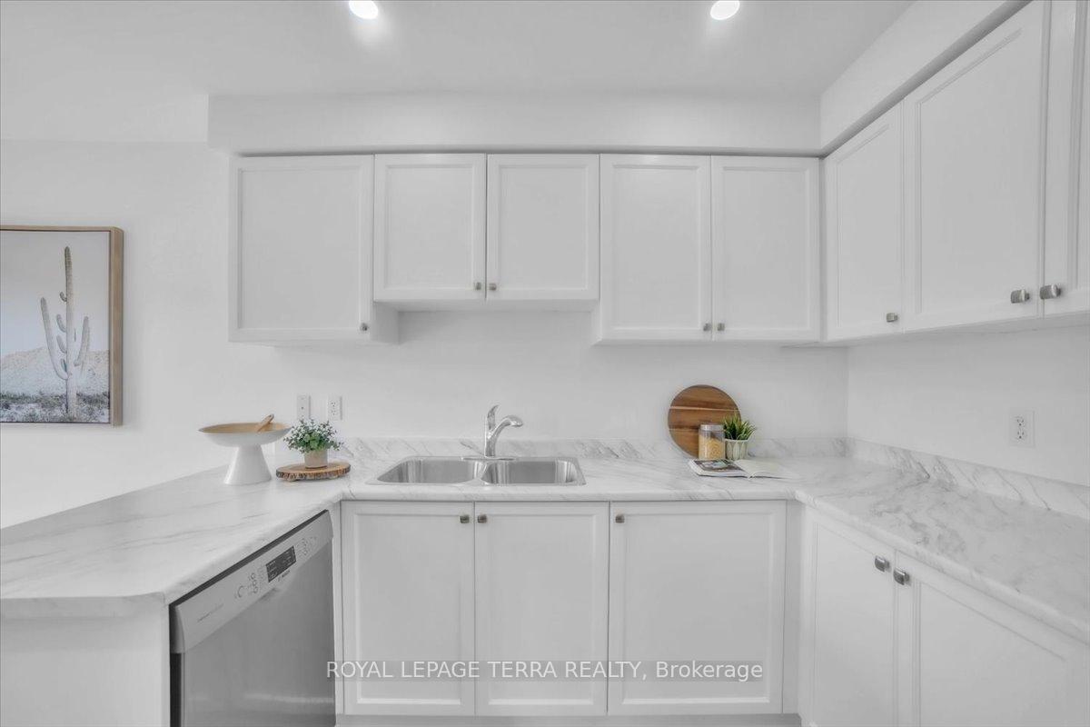 Photo 44 of 67 Dadson Drive, Clarington, Bowmanville — HOMEH