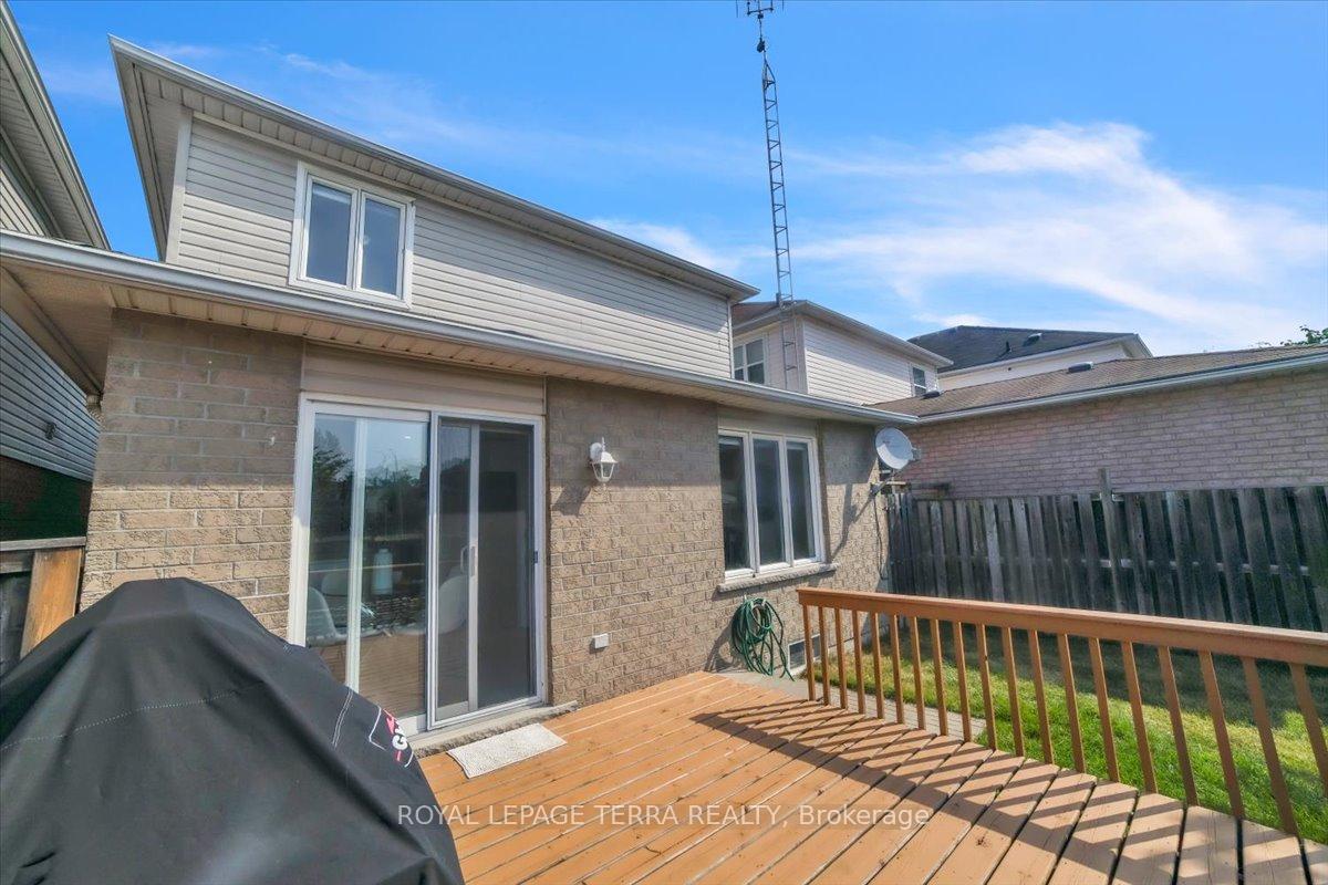 Photo 33 of 67 Dadson Drive, Clarington, Bowmanville — HOMEH