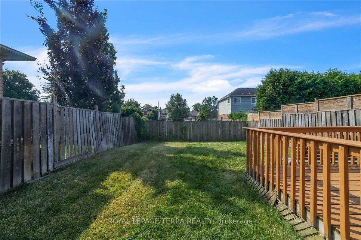 Photo 32 of 67 Dadson Drive, Clarington, Bowmanville — HOMEH
