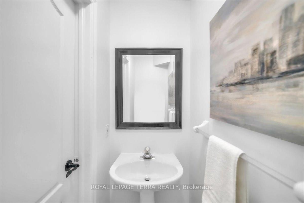 Photo 41 of 67 Dadson Drive, Clarington, Bowmanville — HOMEH