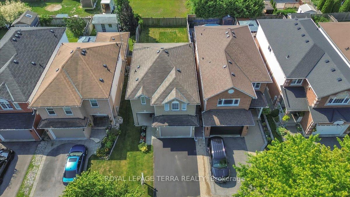 Photo 45 of 67 Dadson Drive, Clarington, Bowmanville — HOMEH