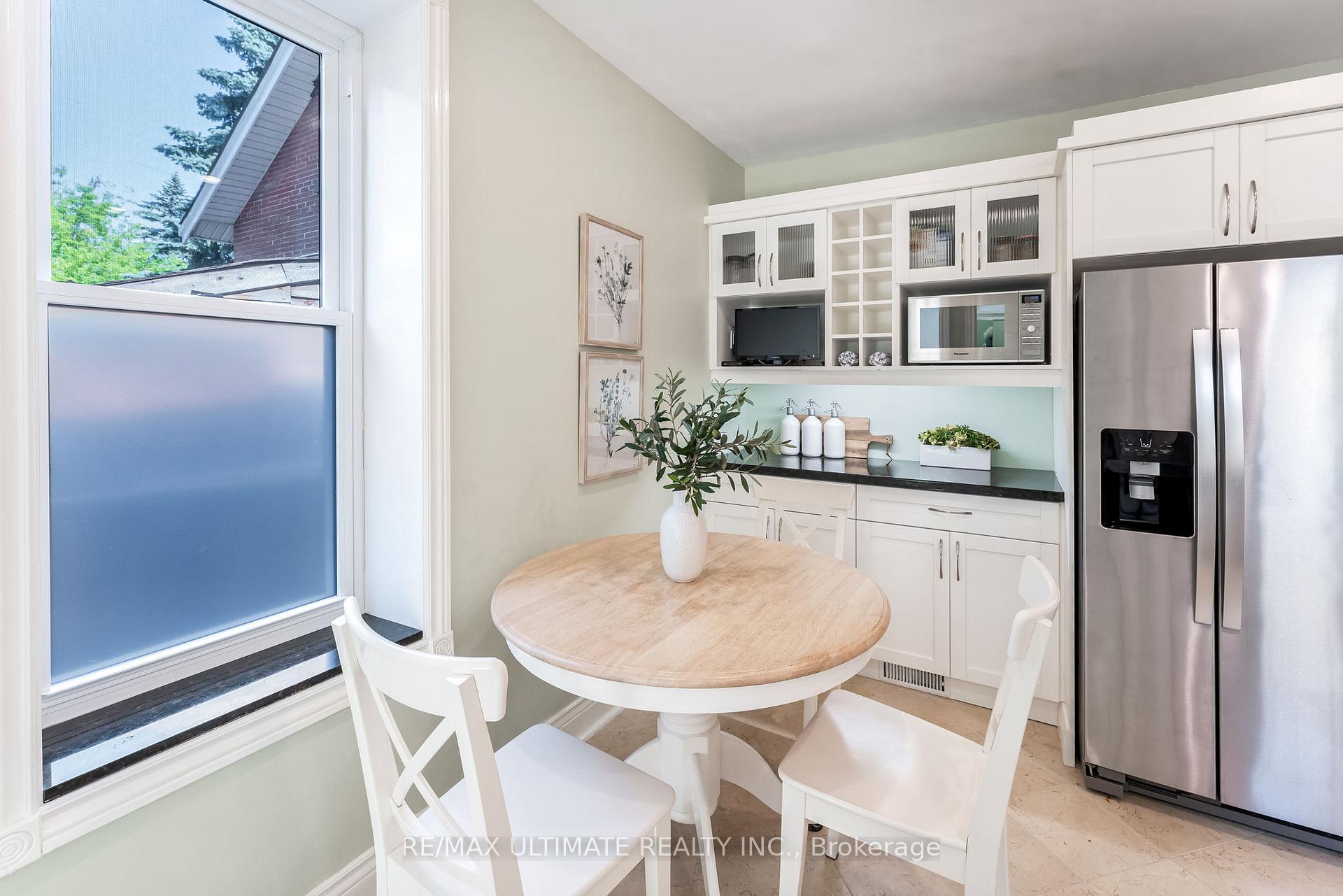Photo 18 of 17 Beach View Crescent, Toronto, East End-Danforth — HOMEH