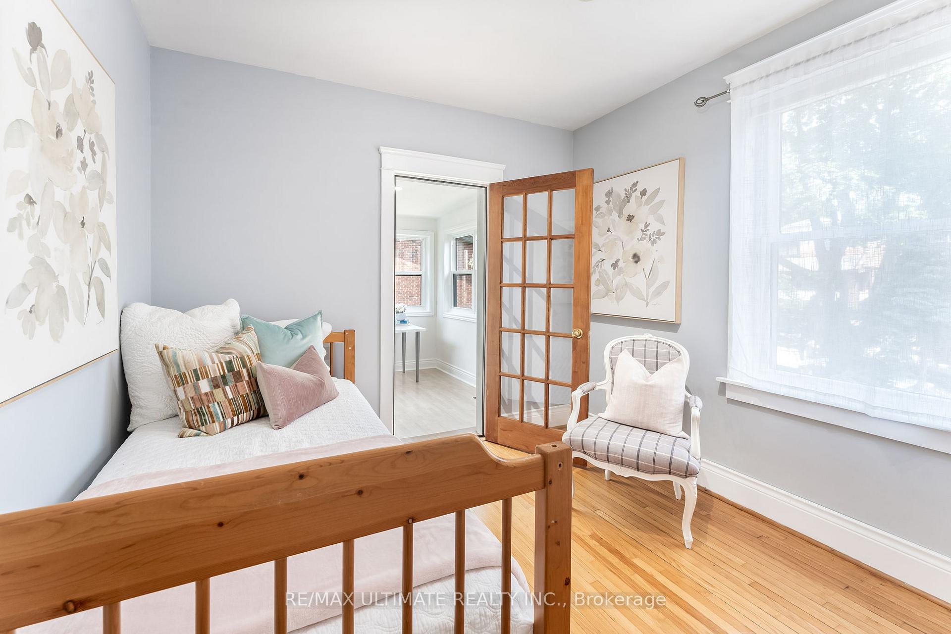 Photo 23 of 17 Beach View Crescent, Toronto, East End-Danforth — HOMEH