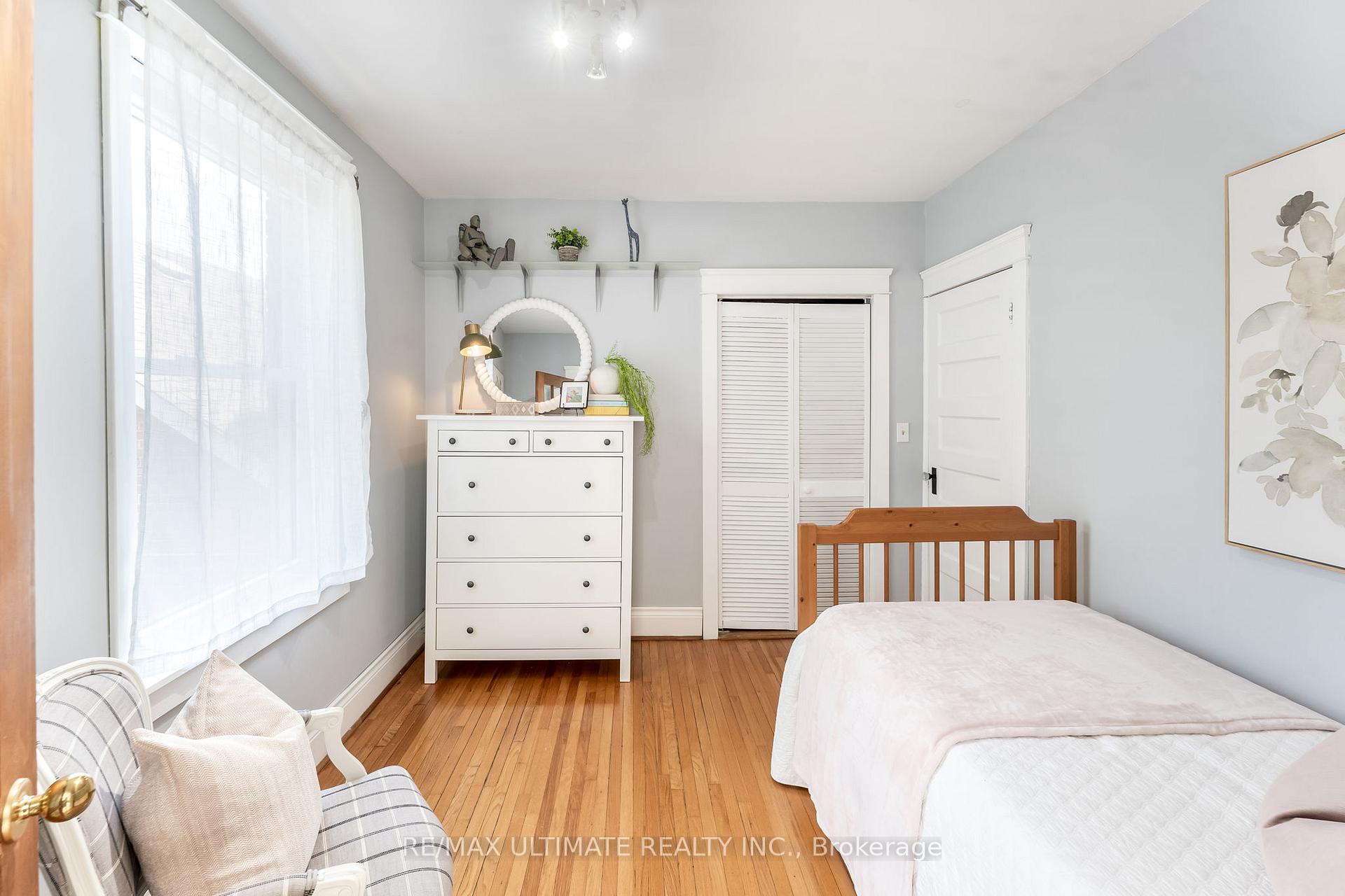 Photo 34 of 17 Beach View Crescent, Toronto, East End-Danforth — HOMEH