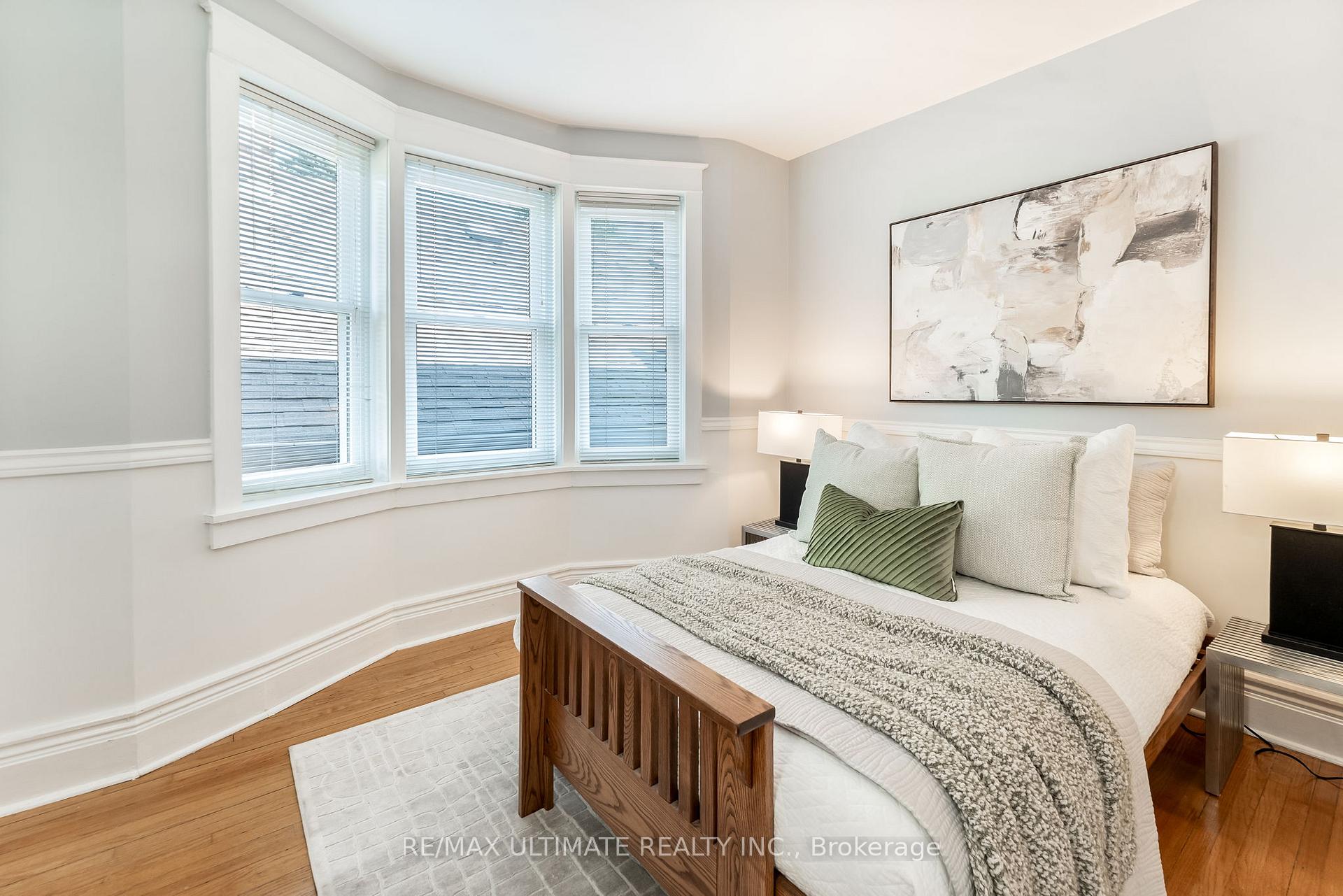 Photo 28 of 17 Beach View Crescent, Toronto, East End-Danforth — HOMEH