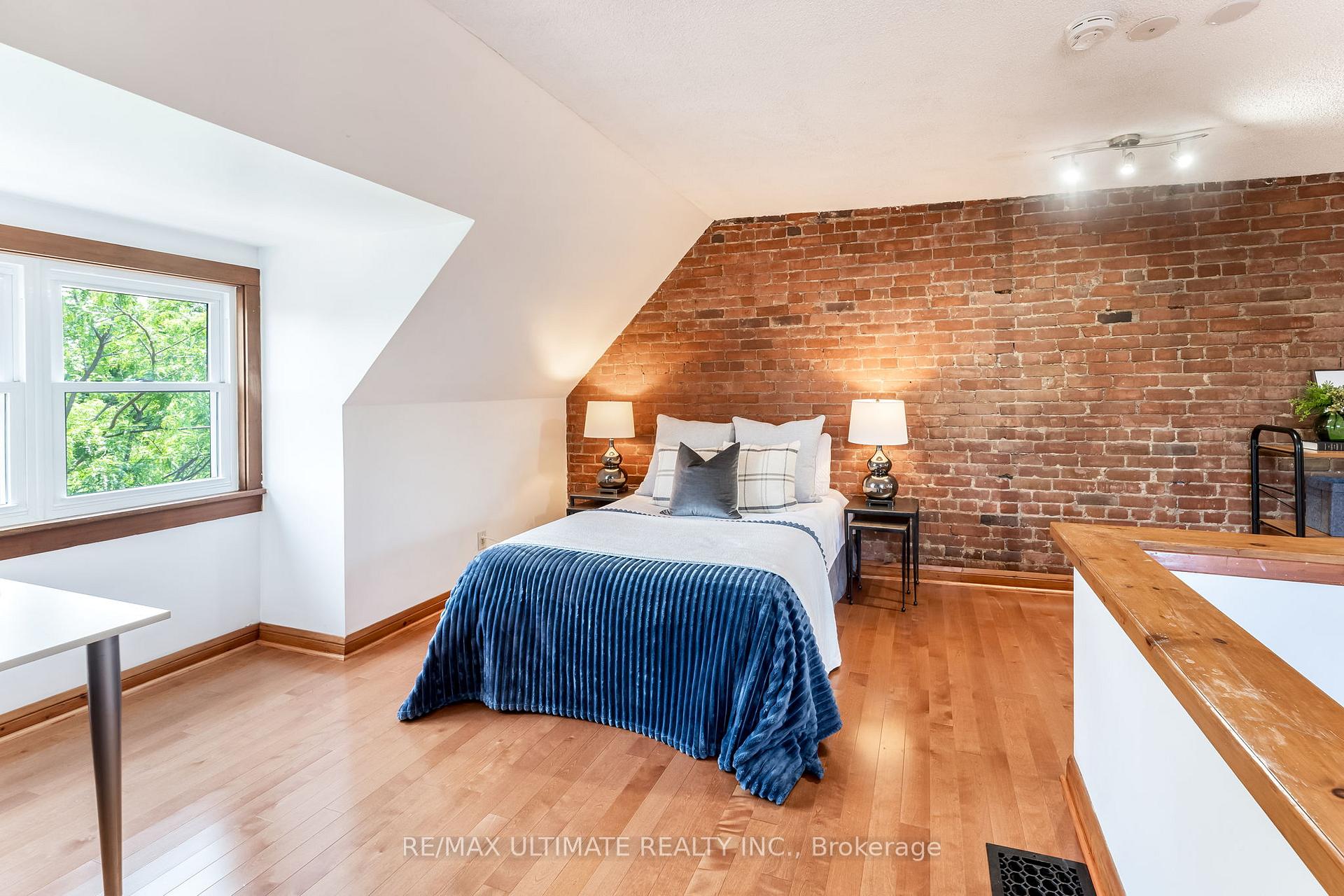 Photo 22 of 17 Beach View Crescent, Toronto, East End-Danforth — HOMEH