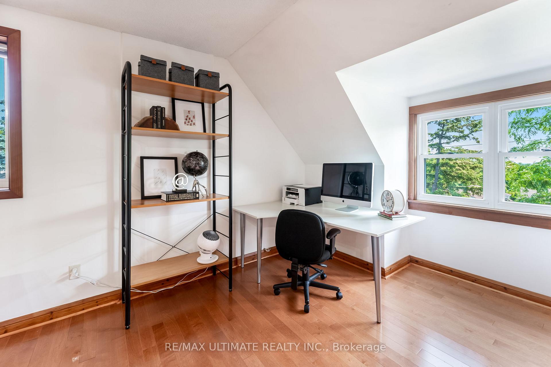 Photo 19 of 17 Beach View Crescent, Toronto, East End-Danforth — HOMEH